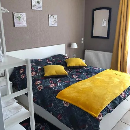 Le Jardin Des Roses Bed & Breakfast Gerponville